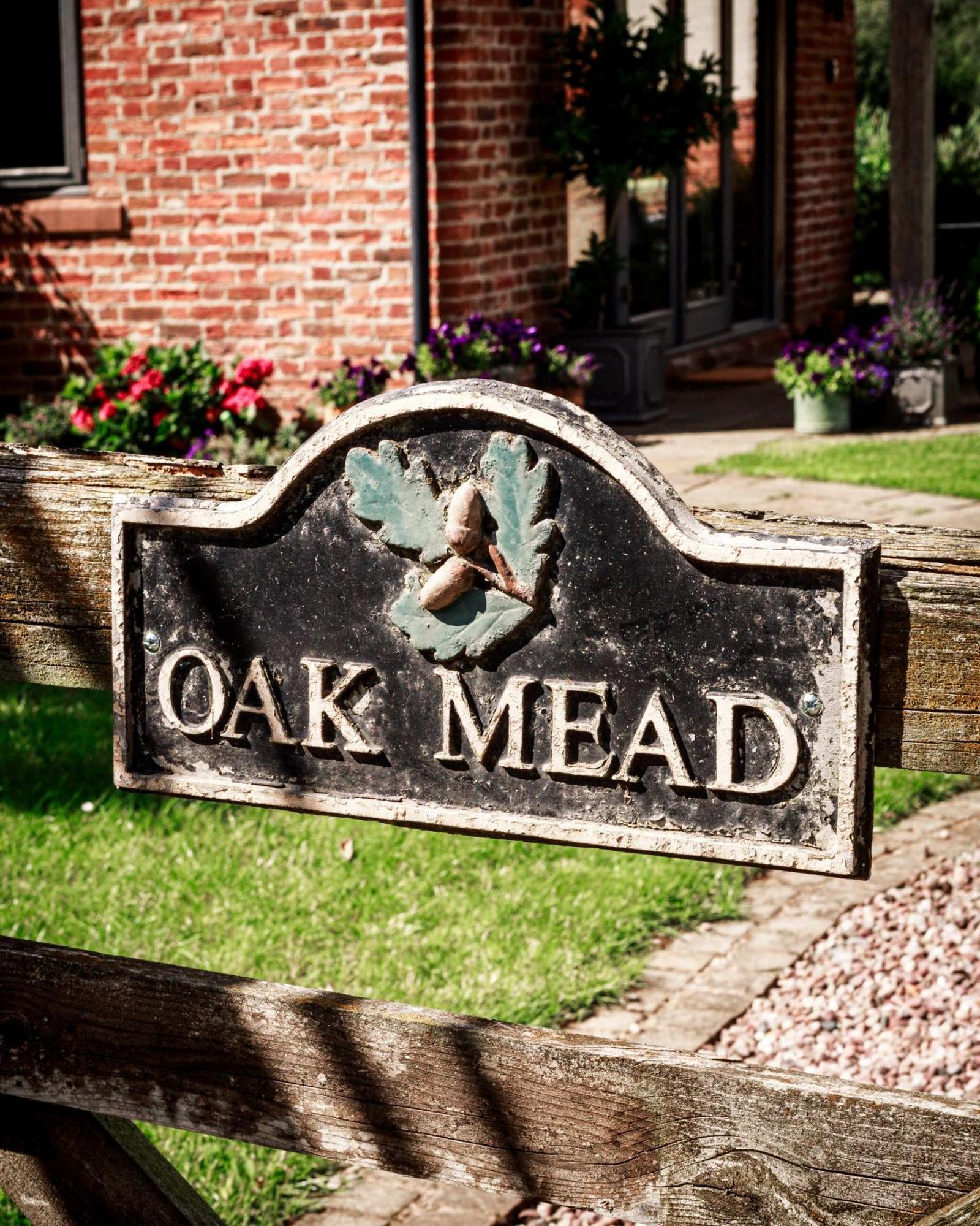 Vila Oak Mead Wrexham Exteriér fotografie